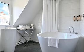New Hotel Republique